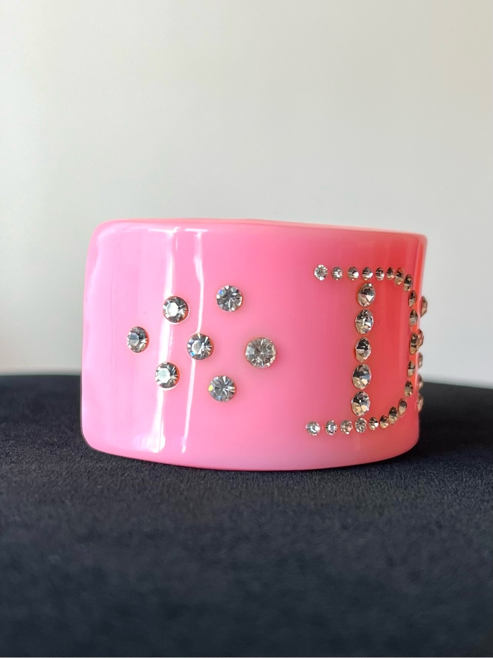 CHRISTIAN DIOR VINTAGE WIDE CUFF BRACELET SOFT PINK LUCITE CRYSTALS - Picture 5 of 6